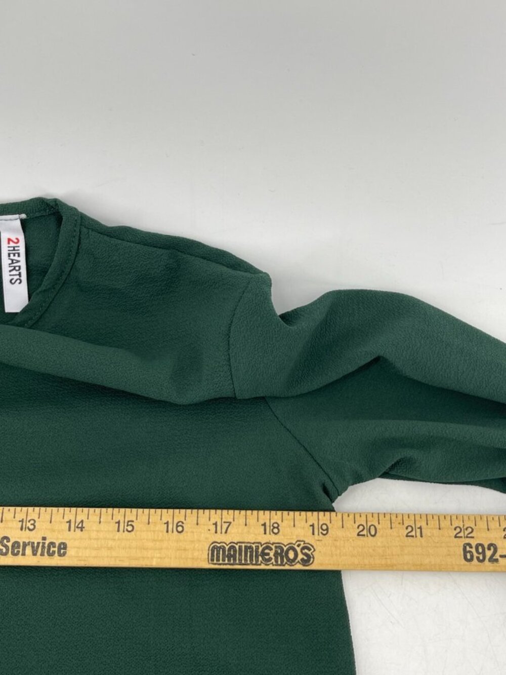 2 Hearts Women's Long Sleeve Green Top Shirt Ruffled Bell Long Sleeve Size Large - Picture 8 of 10